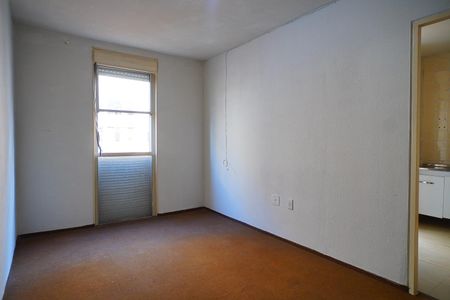 Sala  de apartamento para alugar com 1 quarto, 37m² em Humaitá, Porto Alegre
