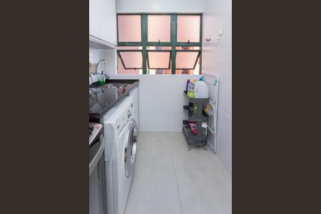 Apartamento à venda com 69m², 3 quartos e 1 vagaÁrea de Serviço
