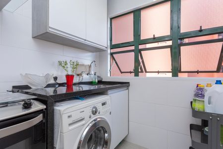 Apartamento à venda com 69m², 3 quartos e 1 vagaÁrea de Serviço