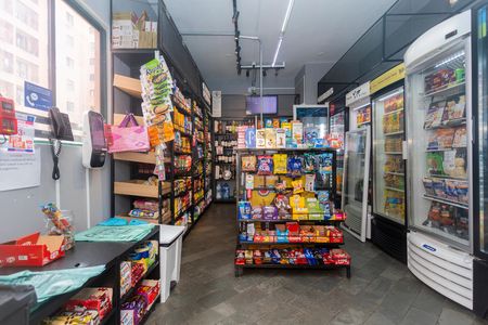 Apartamento à venda com 69m², 3 quartos e 1 vagaMercado 24h