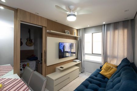 Sala  de apartamento à venda com 2 quartos, 42m² em Vila Sabrina, São Paulo
