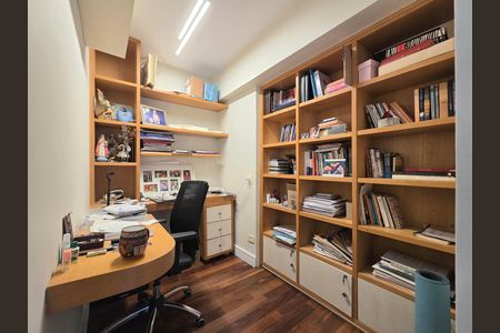 Apartamento à venda com 110m², 3 quartos e 1 vagaEscritório