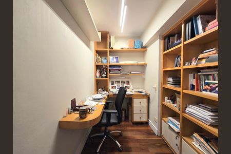 Apartamento à venda com 110m², 3 quartos e 1 vagaEscritório