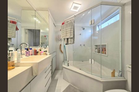 Apartamento à venda com 110m², 3 quartos e 1 vagaBanheiro da Suíte