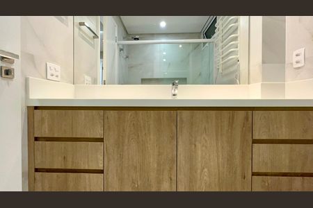 Banheiro da Suíte 2 de apartamento para alugar com 3 quartos, 100m² em Jardim Paulista, São Paulo