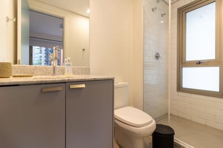 Banheiro de kitnet/studio para alugar com 1 quarto, 43m² em Jardim Paulista, São Paulo
