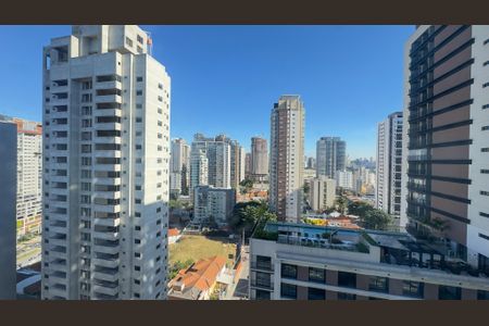 Vista da Sacada de kitnet/studio à venda com 1 quarto, 32m² em Jardim das Acacias, São Paulo