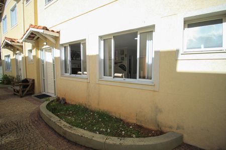Casa de condomínio à venda com 225m², 3 quartos e 4 vagas