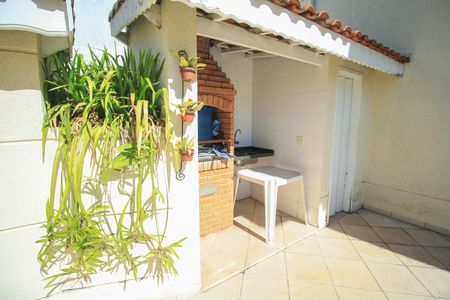 Casa de condomínio à venda com 225m², 3 quartos e 4 vagas