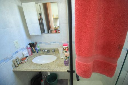 Casa de condomínio à venda com 225m², 3 quartos e 4 vagas