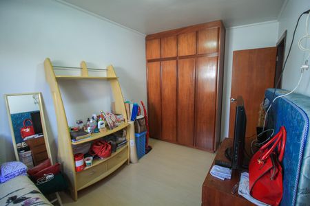 Casa de condomínio à venda com 225m², 3 quartos e 4 vagas