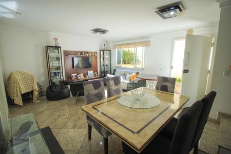 Casa de Condomínio à venda com 3 quartos, 225m² em Mooca, São Paulo