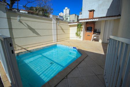 Casa de condomínio à venda com 225m², 3 quartos e 4 vagas