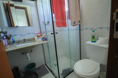 Casa de condomínio à venda com 225m², 3 quartos e 4 vagas