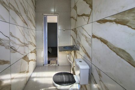 Casa para alugar com 180m², 2 quartos e sem vaga Casa para alugar com 180m², 2 quartos e sem vagaBanheiro