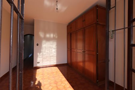 Casa à venda com 164m², 3 quartos e 2 vagasSuíte