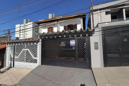 Casa à venda com 164m², 3 quartos e 2 vagasFachada