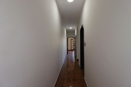 Casa à venda com 164m², 3 quartos e 2 vagasCorredor primeiro piso