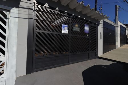 Casa à venda com 164m², 3 quartos e 2 vagasFachada com a Plaquinha BALD-1034