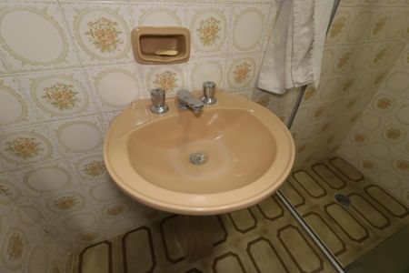 Casa à venda com 164m², 3 quartos e 2 vagasBanheiro Social - Pia
