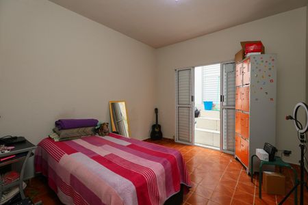 Casa à venda com 100m², 3 quartos e 2 vagas Casa à venda com 100m², 3 quartos e 2 vagasQuarto 1