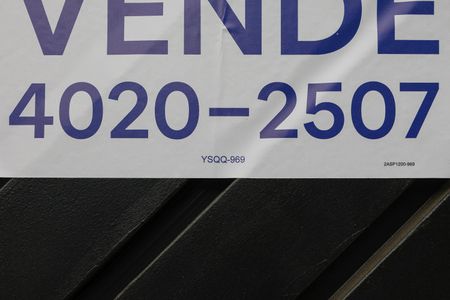 Casa à venda com 100m², 3 quartos e 2 vagas Casa à venda com 100m², 3 quartos e 2 vagasYSQQ-969