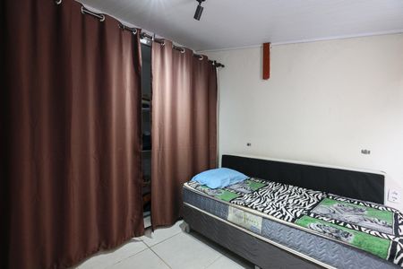 Casa à venda com 100m², 3 quartos e 2 vagas Casa à venda com 100m², 3 quartos e 2 vagasSuíte