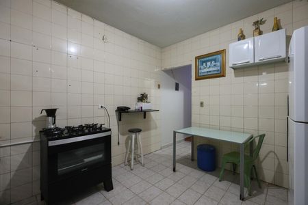 Casa à venda com 100m², 3 quartos e 2 vagas Casa à venda com 100m², 3 quartos e 2 vagasCozinha