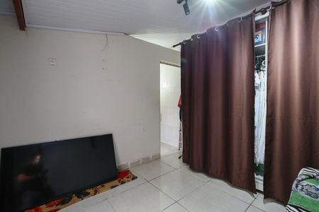 Casa à venda com 100m², 3 quartos e 2 vagas Casa à venda com 100m², 3 quartos e 2 vagasSuíte