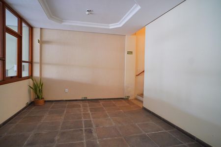 Apartamento à venda com 98m², 2 quartos e sem vaga Apartamento à venda com 98m², 2 quartos e sem vagaHall de entrada