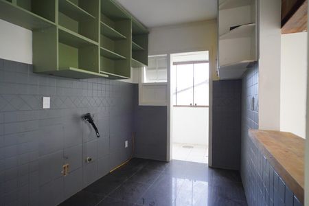 Apartamento à venda com 98m², 2 quartos e sem vaga Apartamento à venda com 98m², 2 quartos e sem vagaCozinha