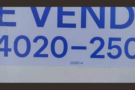 Casa de condomínio à venda com 200m², 3 quartos e 4 vagas