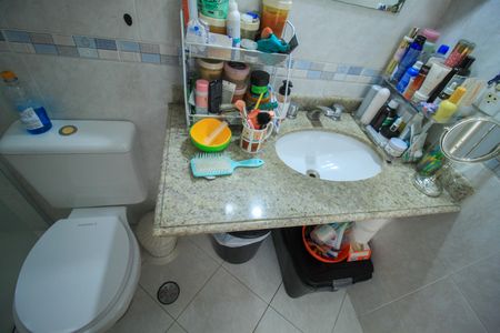 Casa de condomínio à venda com 200m², 3 quartos e 4 vagas