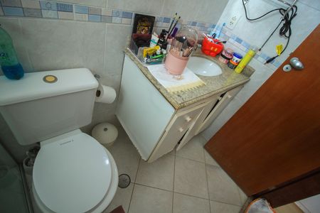 Casa de condomínio à venda com 200m², 3 quartos e 4 vagas