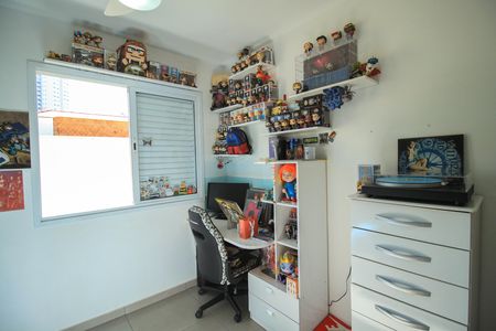 Casa de condomínio à venda com 200m², 3 quartos e 4 vagas