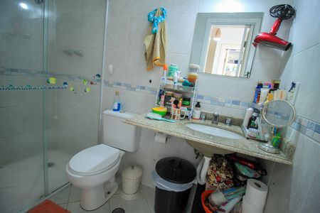Casa de condomínio à venda com 200m², 3 quartos e 4 vagas
