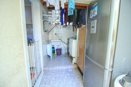 Casa de condomínio à venda com 200m², 3 quartos e 4 vagas