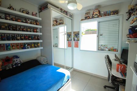 Casa de condomínio à venda com 200m², 3 quartos e 4 vagas
