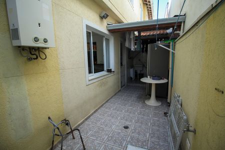 Casa de condomínio à venda com 200m², 3 quartos e 4 vagas