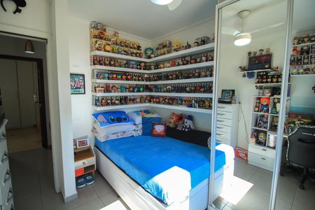 Casa de condomínio à venda com 200m², 3 quartos e 4 vagas