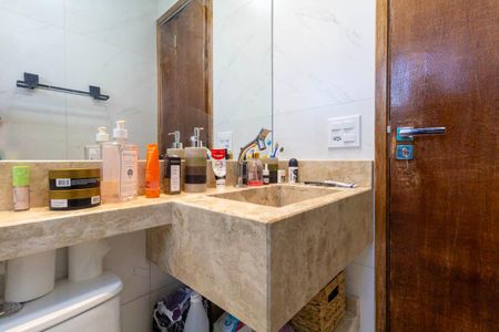 Banheiro de apartamento à venda com 2 quartos, 49m² em Burgo Paulista, São Paulo