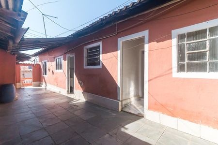 Casa para alugar com 645m², 4 quartos e 2 vagas Casa para alugar com 645m², 4 quartos e 2 vagasQuintal