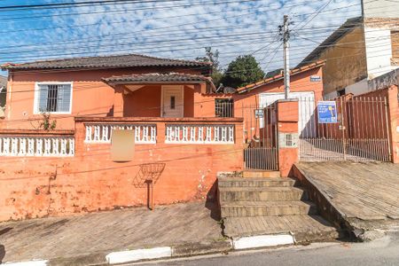 Casa para alugar com 645m², 4 quartos e 2 vagas Casa para alugar com 645m², 4 quartos e 2 vagasFachada