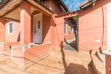 Casa para alugar com 645m², 4 quartos e 2 vagas Casa para alugar com 645m², 4 quartos e 2 vagasEntrada