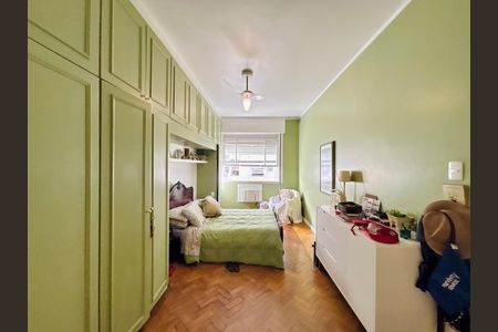 Apartamento para alugar com 200m², 3 quartos e sem vaga