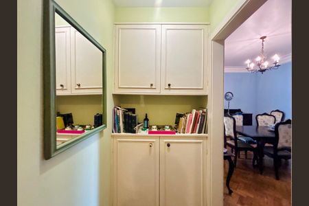 Apartamento para alugar com 200m², 3 quartos e sem vaga