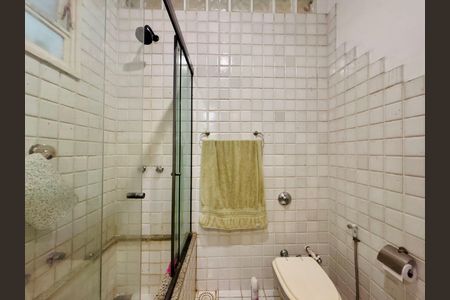 Apartamento para alugar com 200m², 3 quartos e sem vaga