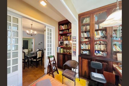 Apartamento para alugar com 200m², 3 quartos e sem vaga