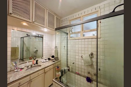 Apartamento para alugar com 200m², 3 quartos e sem vaga