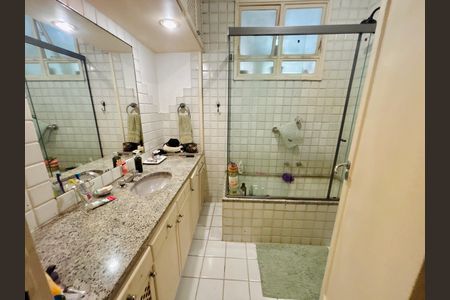 Apartamento para alugar com 200m², 3 quartos e sem vaga